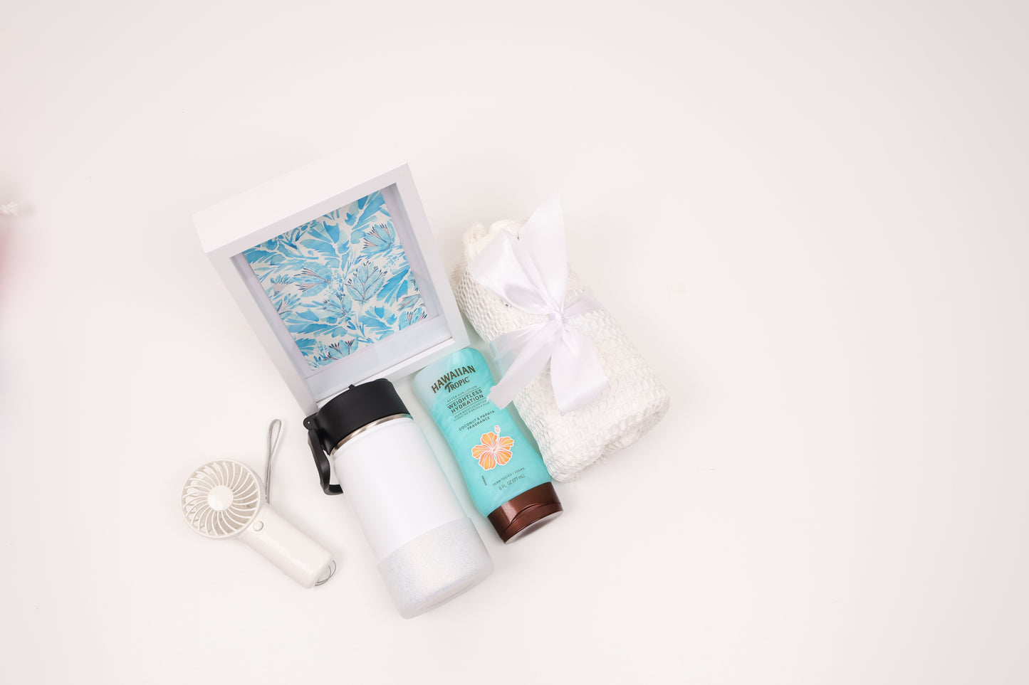 Elegant Summer Gift Box for Her with Turkish Towels and Sun Care Essentials