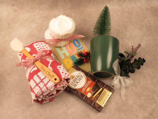 Cozy Christmas Mug & Treats Gift Box - Gifterria -