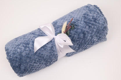 New Mom Gift Box in Blue with a Plush Throw and Coffee