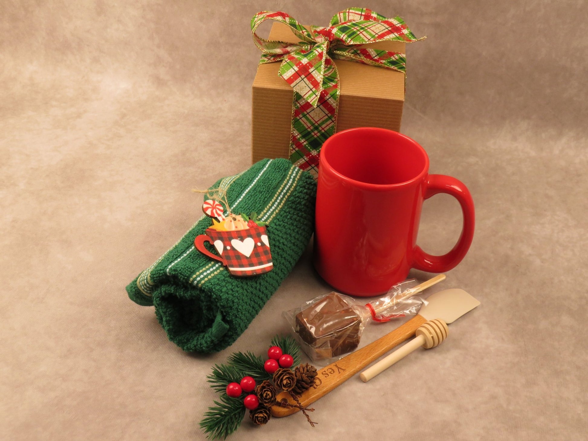 Christmas Mug Gift Set with Accessories - Gifterria - Gift Set
