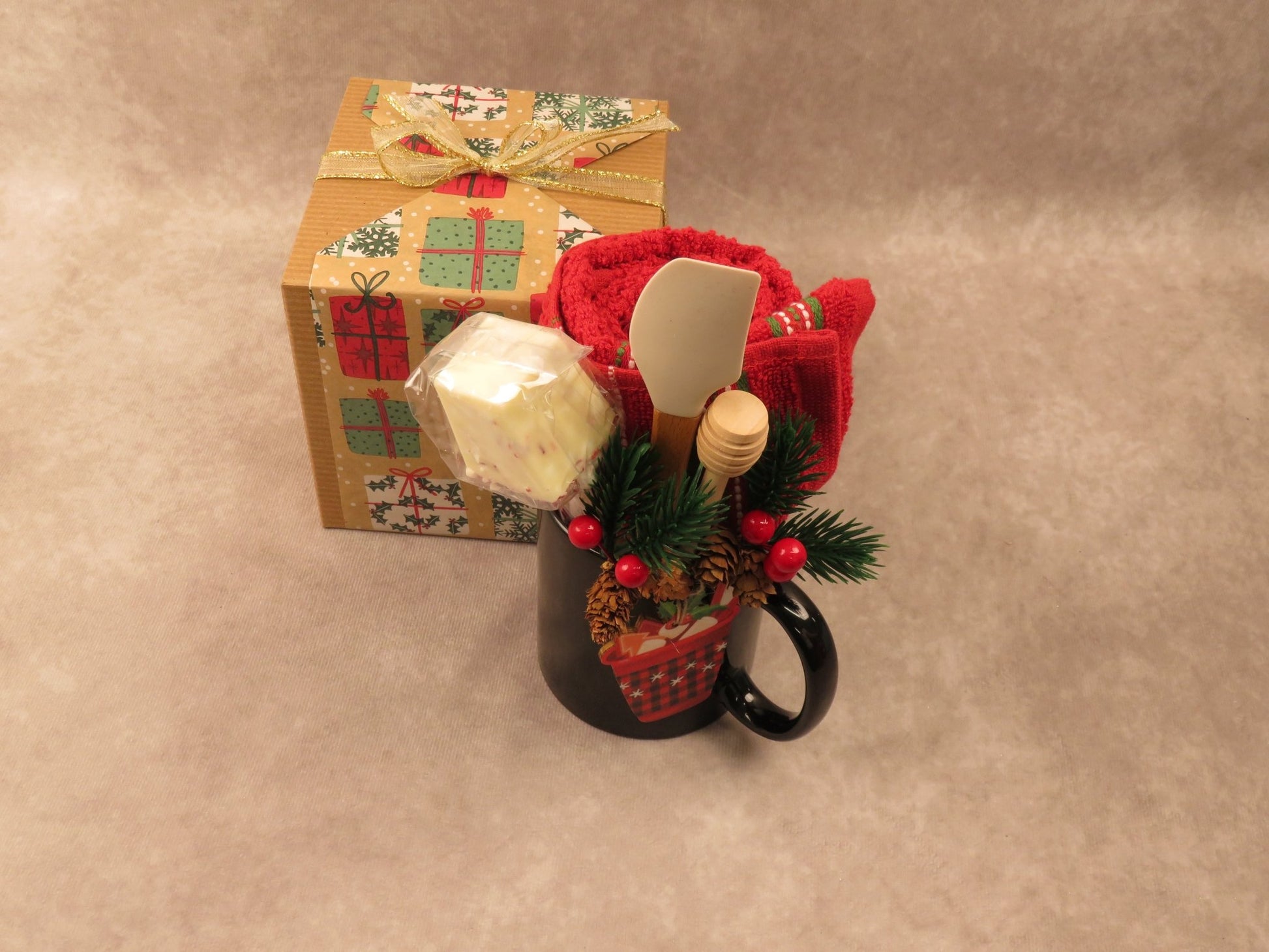 Christmas Mug Gift Set with Accessories - Gifterria - Gift Set