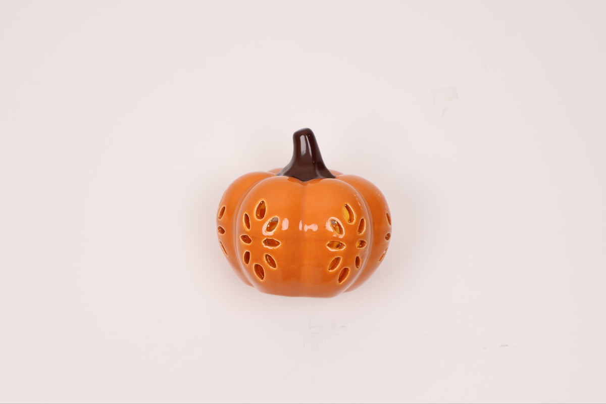 Cozy Fall Gift Box with a Cable-Knit Throw and a Ceramic Pumpkin - Gifterria US - Gift Box