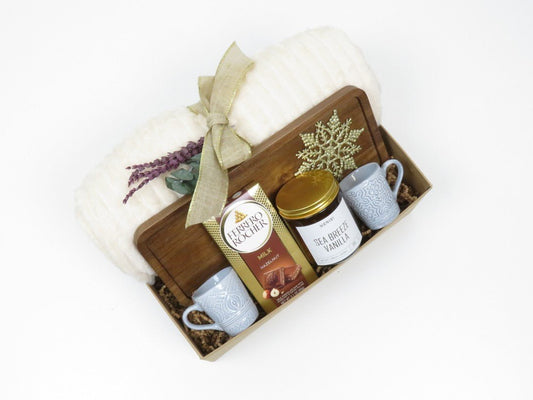 Cozy Gift Box with Chocolate Bar - Gifterria US - Gift Box