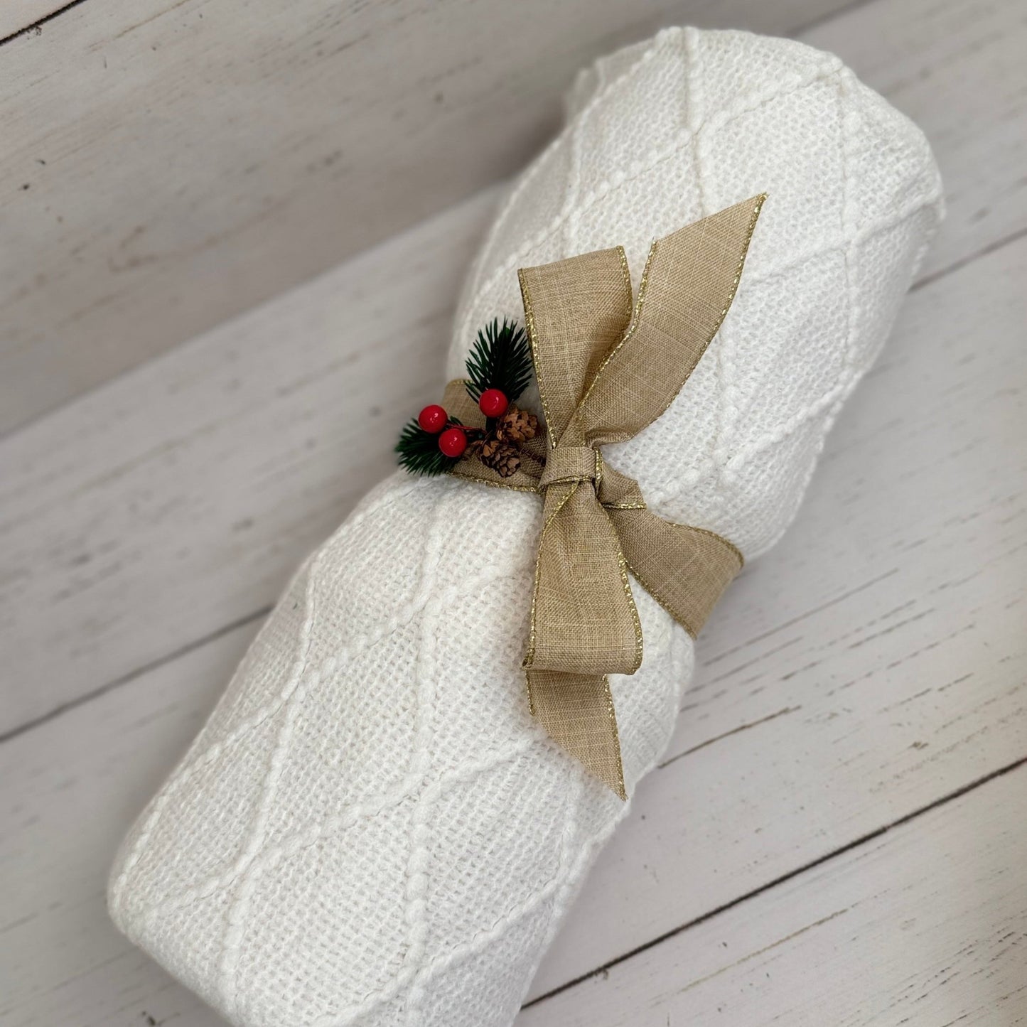 Cozy Winter Gift Box - Special Occasion Ready - Gifterria - 