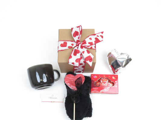 Valentine's Day Heartfelt Gift Set with Mug & Treats - Gifterria US - Gift Set